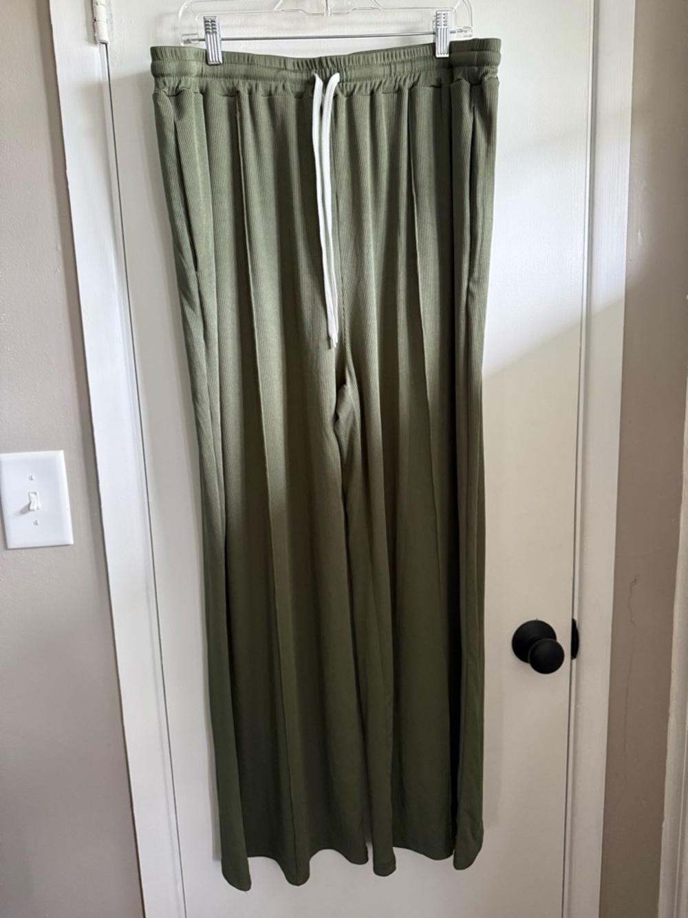 Cider Olive Green Wide Leg High Waisted Drawstring Pants, Size 2XL